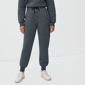 EVERLANE Quilted Joggers in Size S 100% Organic Cotton